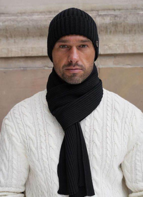 BLACK ALPACA WOOL HAT WITH GENUINE RACCOON FUR POM POM MEN \ WOOL HATS Tytuł sklepu zmienisz