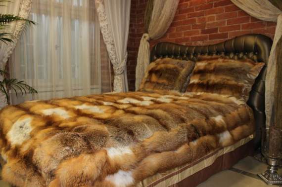 Fur blanket made of genuine fox  fur
