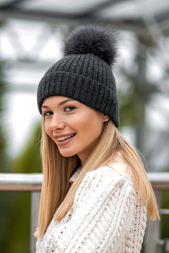 WOOL BERET WITH GENUINE RACCOON FUR POM POM
