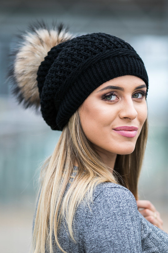 WOOL BERET WITH GENUINE RACCOON FUR POM POM