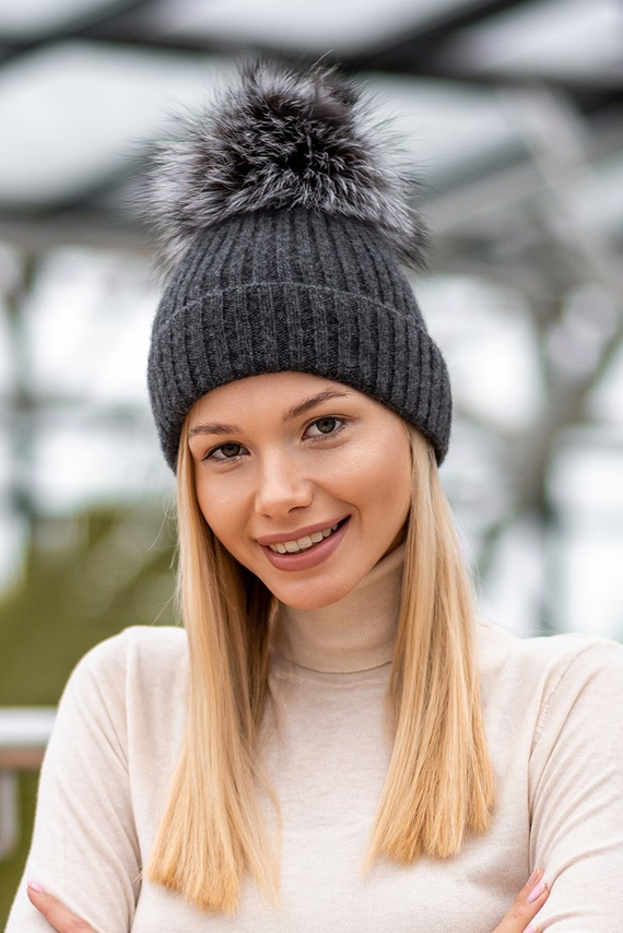 WOOL BERET WITH GENUINE RACCOON FUR POM POM