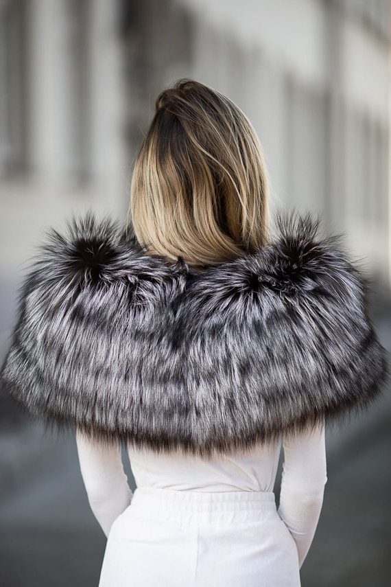 Large Detachable Silver Fox Fur Collar 